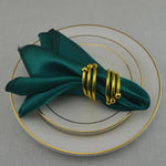 serviette table satin anneau doré mariage décoration table repas classique