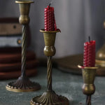 bougeoirs classiques bronze finement sculptés décoration maison vintage élégants fixations