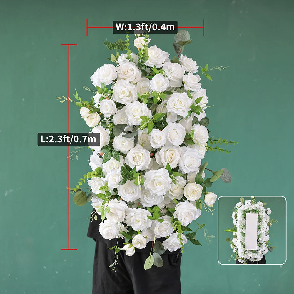 décoration mariage arrangement fleurs artificielles roses blanches feuilles vertes intérieur DIY