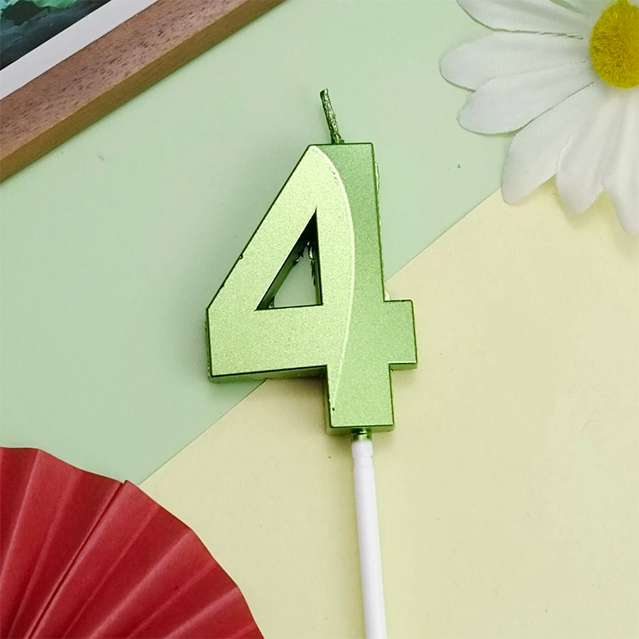 bougies vertes chiffres anniversaire moderne opalescent emballage happy birthday festive minimaliste