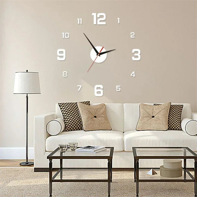 horloge murale moderne aiguille minimaliste noir blanc doré rouge chambre salon decoration
