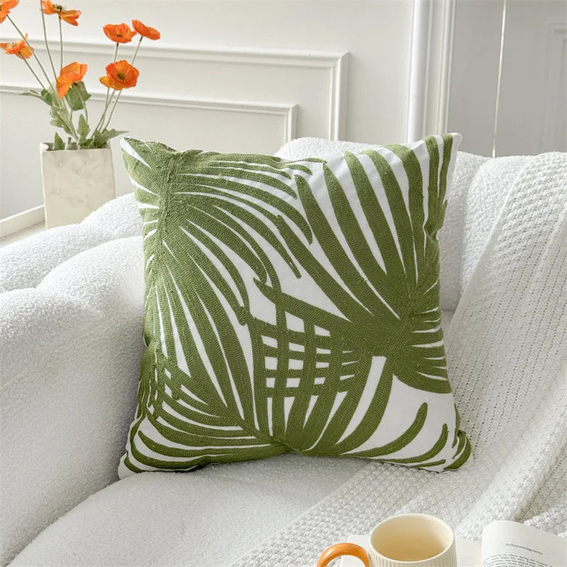 coussin carré 45x45 cm brodé feuille verte moderne décoration printanière