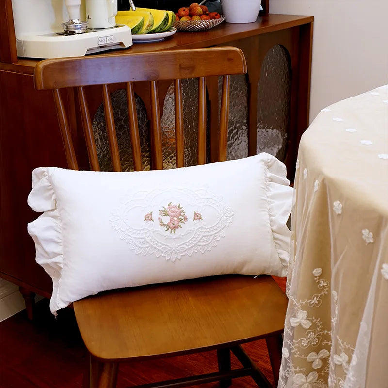 housse coussin brodé floral blanche vintage adhésif décoration maison sergé polyester coton élégant