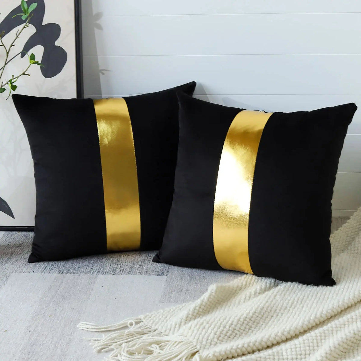 ensemble housses coussin noir rayures dorées velours luxe moderne taies oreiller décoratives