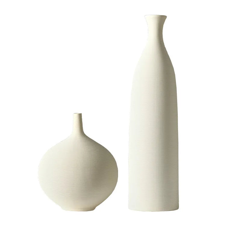 vases céramique blancs rayures horizontales modernes fleurs artificielles