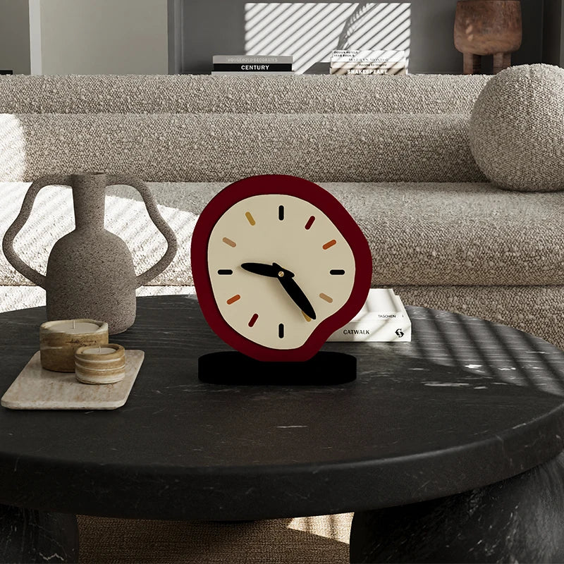 horloge table aiguille bois bambou rouge moderne minimaliste pied noir 205x180mm