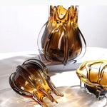 vases verre ambré moderne texturé lignes verticales formes ondulées transparent