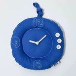 horloge murale moderne rose argentée tissu brodé salon décoration aiguilles boutons adhésif
