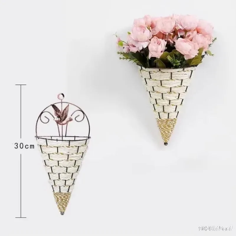 vase mural tressé métal travaillé fleurs feuillage décoratif rustique champêtre