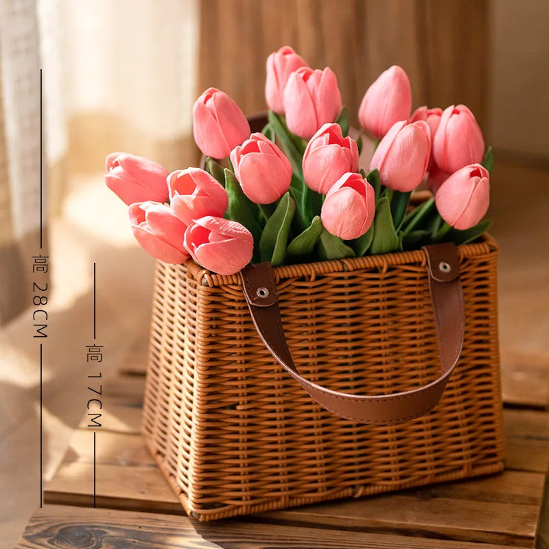 panier osier tressé marron clair fleurs artificielles bouquet decoration maison salon événement mariage anniversaire
