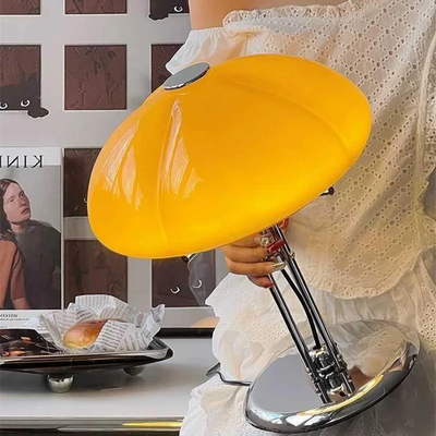 Lampe de table champignon design orange Bauhaus