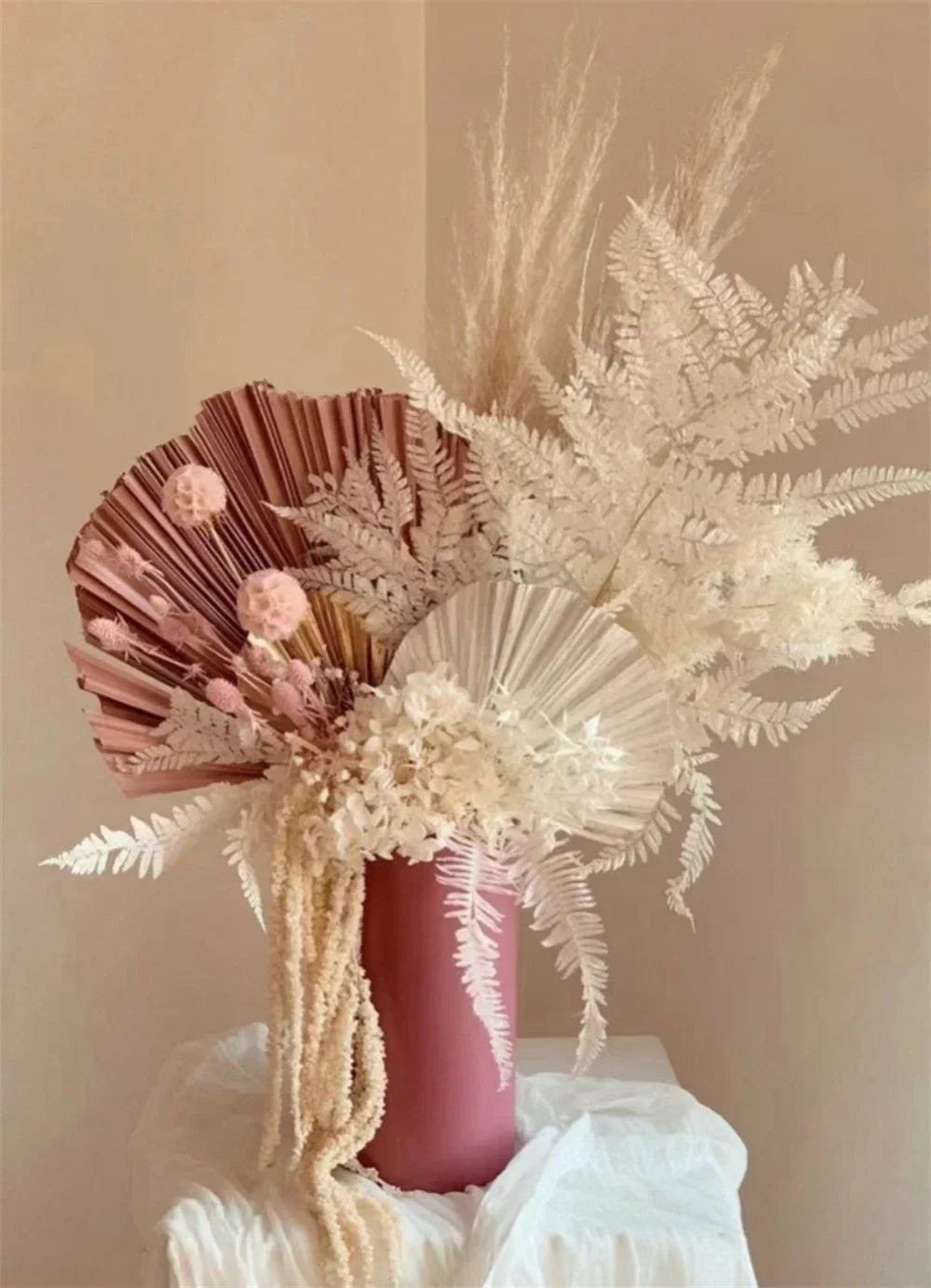 décoration intérieure bouquet fleurs séchées blanches herbe naturelle anniversaire mariage élégante bohème festive pendaison