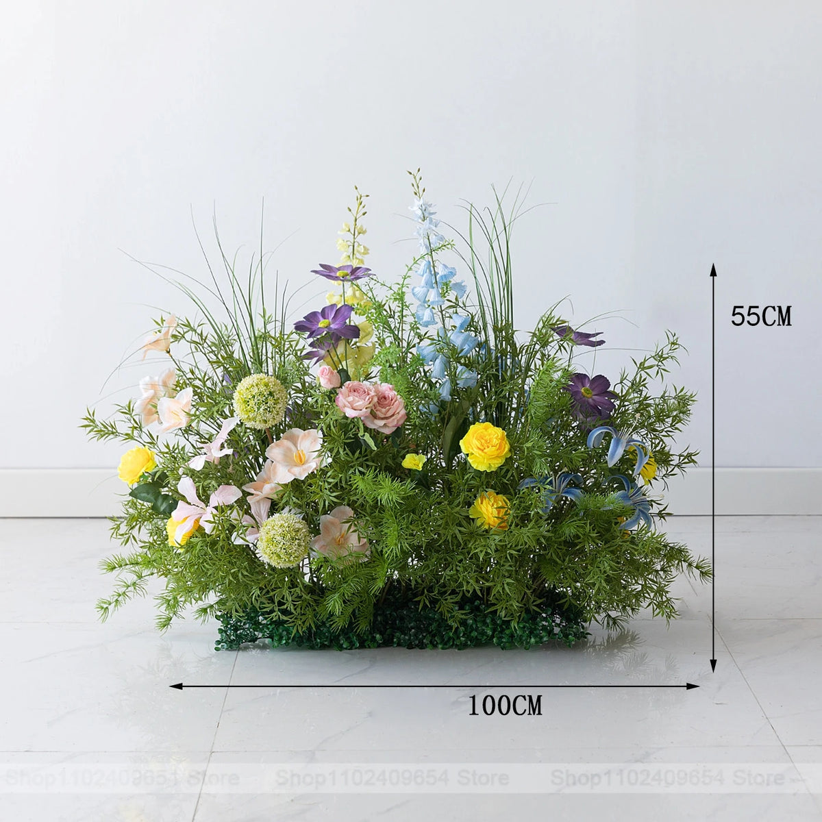 décoration murale bouquet fleurs artificielles roses blanches jaunes bleues feuilles vertes mariage fête événement