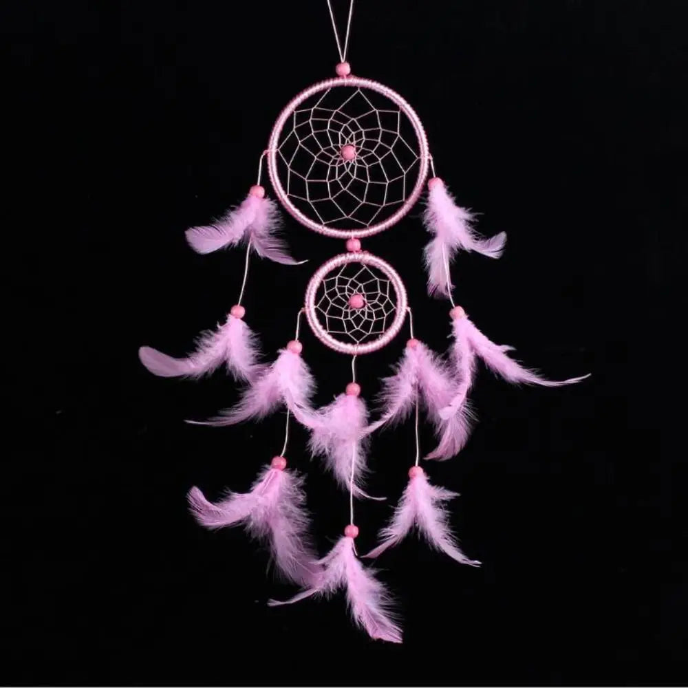 attrape rêves bohème suspendu plumes duvetées filets corde tressée bois blanc bleu violet rose