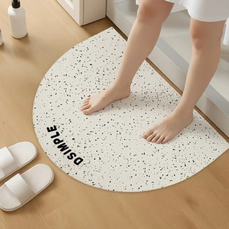 tapis bain blanc taches noires anti glisse facile entretien machine lavable moderne salon chambre