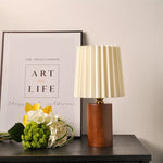 lampe table moderne abat jour plissé bois brun veilleuse usb led chaleur ambiance chambre