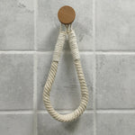 porte serviette bois corde naturelle ventouse serviette blanche motif rustique boho salle bains decoration
