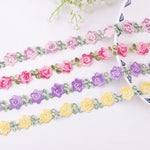ruban décoratif brodé fleurs rose violet jaune vert polyester largeur cm fleurs brodées opaquet