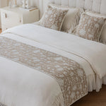 couvre lit jacquard motif floral beige classique décoration maison ornements textiles fixations