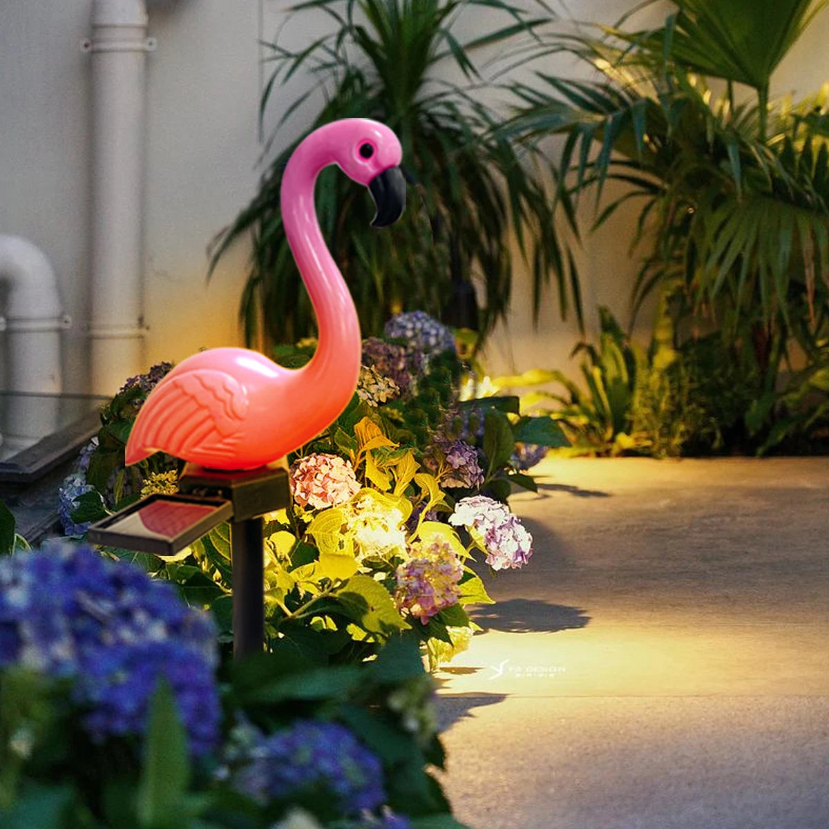 décoration extérieure statue flamant rose led solaire autoinstallation moderne brillante patio jardin métal