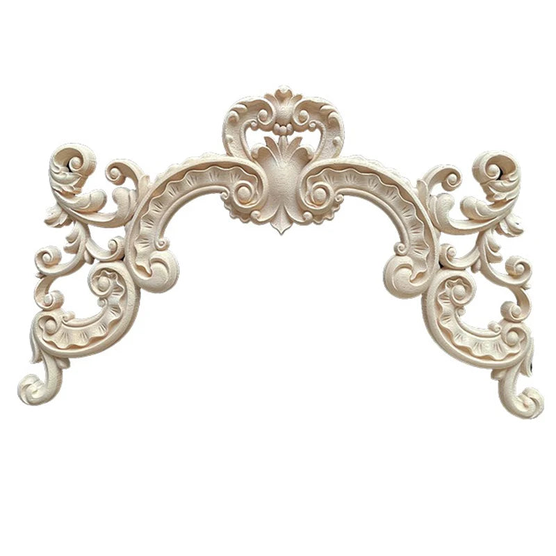 ornement mural bois blanc sculpture baroque fleurs motif classique décoration maison ancien décor
