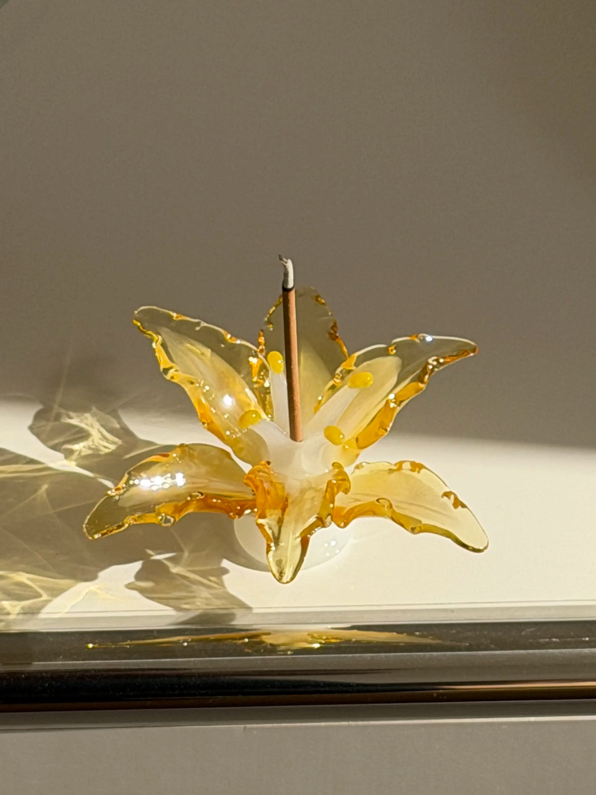fleur artificielle blanche fleur rose translucide fleur bleu translucide fleur jaune translucidécoration salon papier