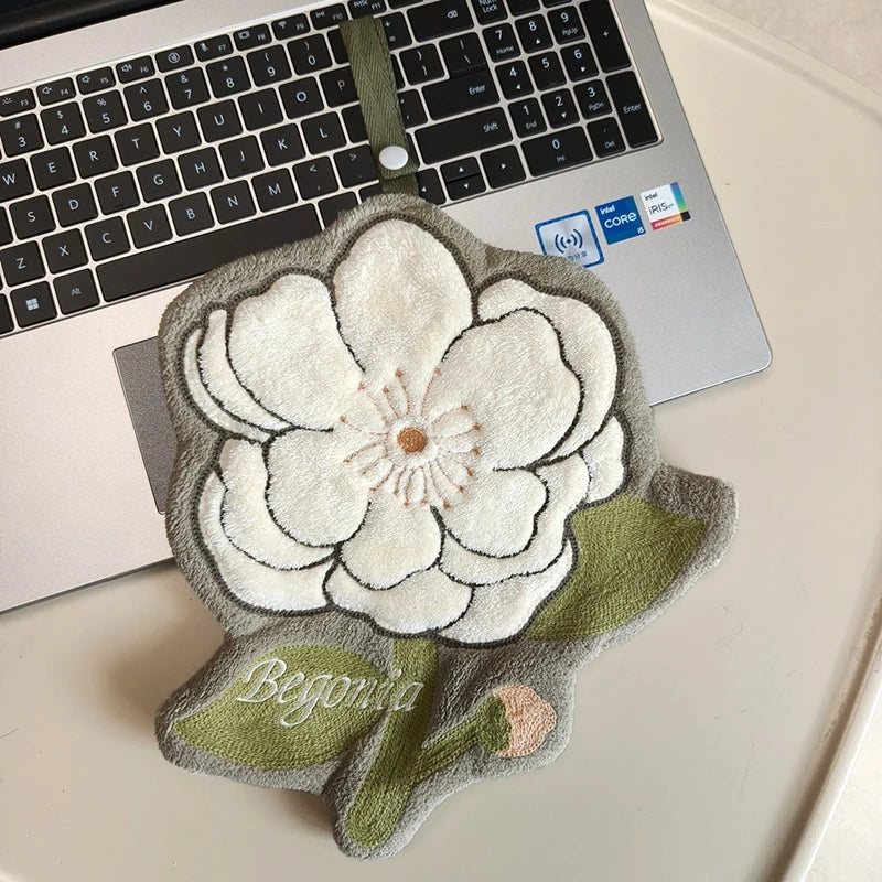 protège laptop fleurs brodées doux moelleux magnolia begonia flower violet rose vert blanc gris