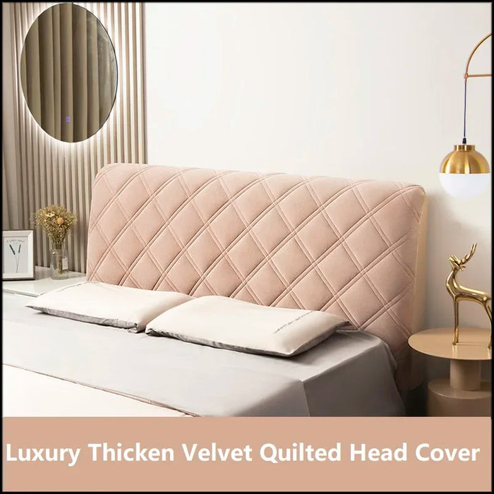 Tête de lit en velours matelassé violet sur lit double