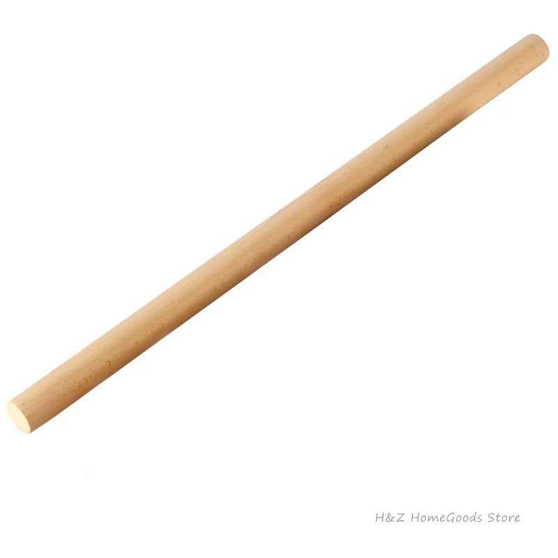 Tenture murale macramé couleur mastic sur fond de mur blanc
