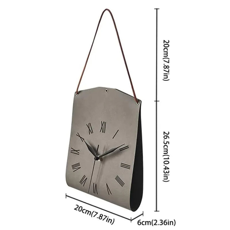 horloge murale marron clair rouge foncé gris imitation cuir chiffres romains vintage rustique minimaliste
