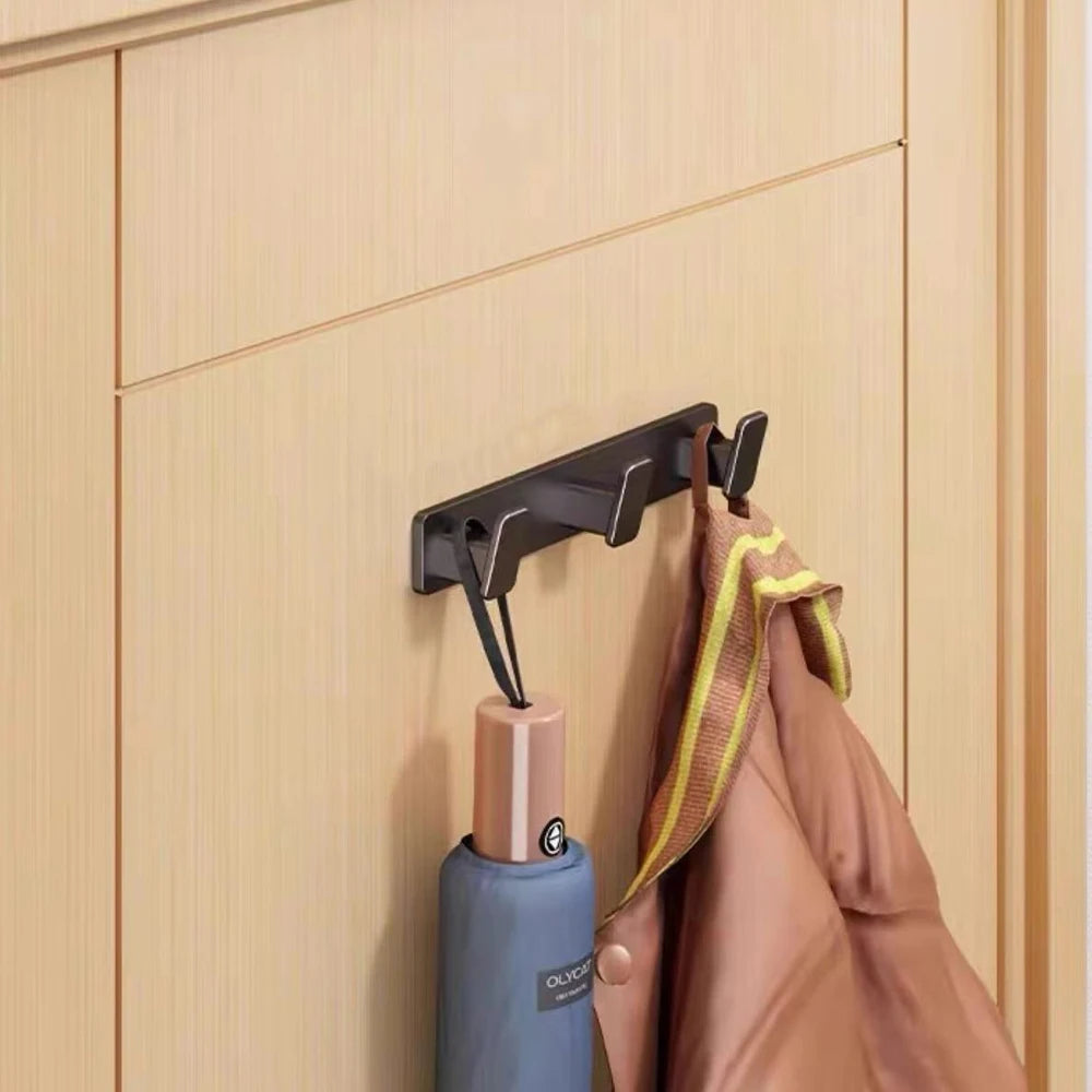 porte clés porte sacs adhésifs modernes gris blanc bleu marron crochets