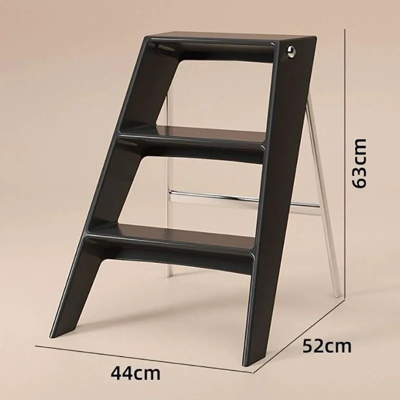 trois marches plastique transparent moderne minimaliste pieds métalliques porte ouverte poids 150kg
