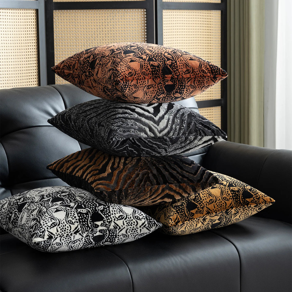 housse coussin double face imprimé léopard noir marron blanc moderne décoration maison voiture 50x50cm