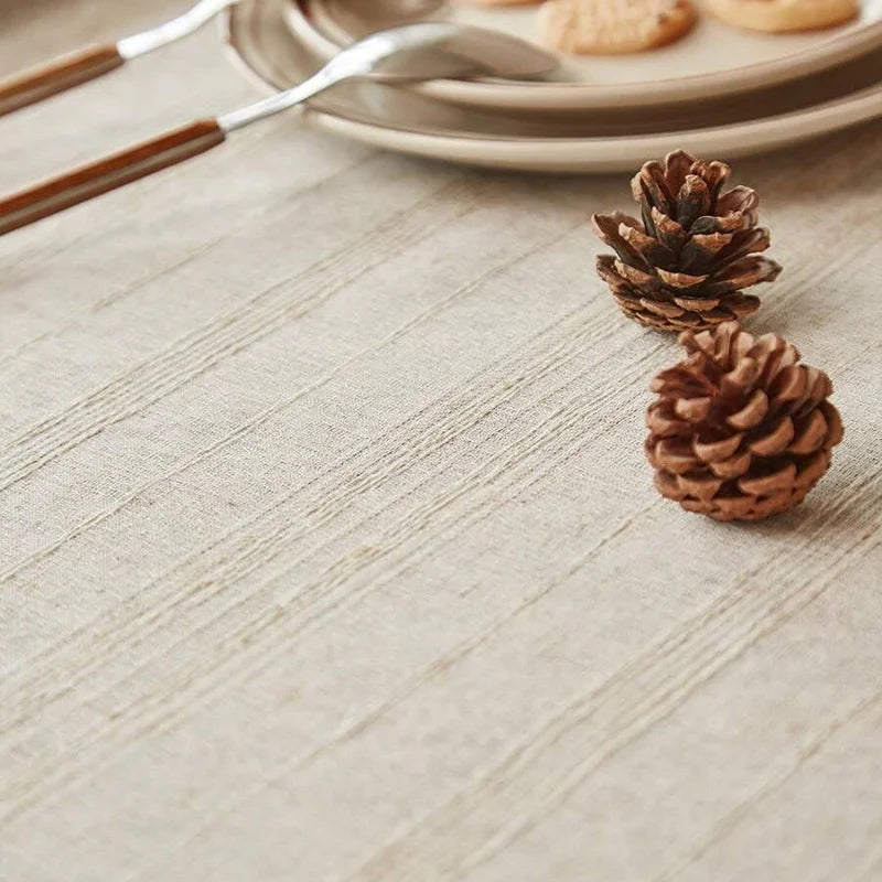 nappe table beige crème motif texturé rustique franges pompons décoration salle manger