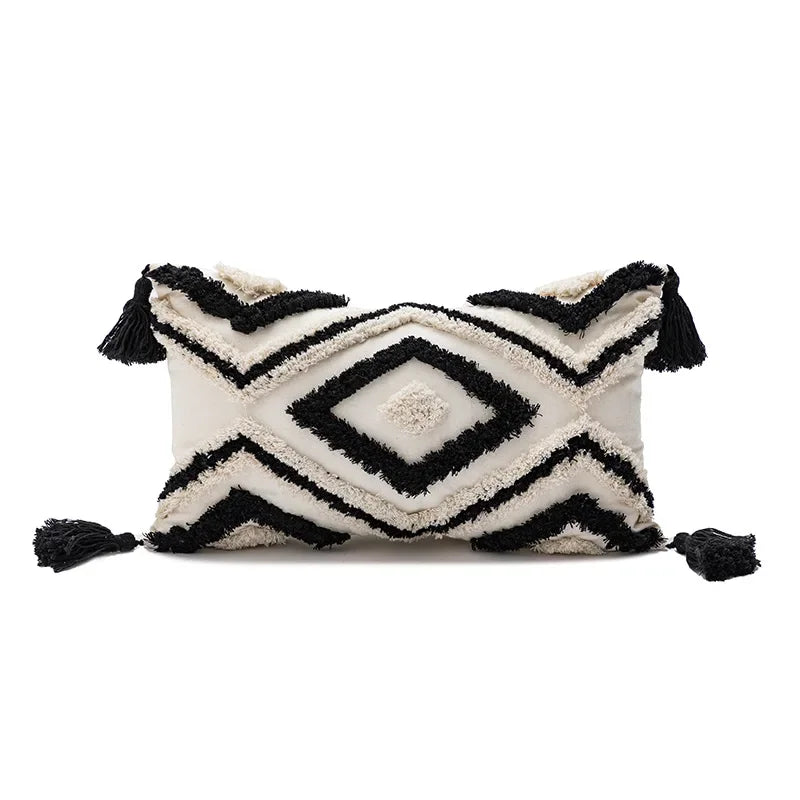 coussin décoratif boho chic blanc bleu marron beige doré motifs géométriques pompons coton