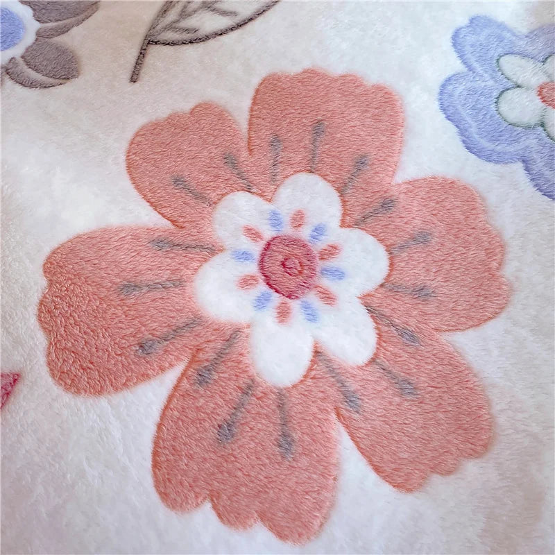 Housse de couette polaire en taille king dans une chambre décorée