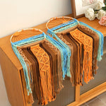 décoration murale bohème dreamcatcher macramé géométrique orange bleu marron artisanal chambre salon