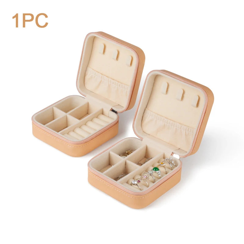 boîte bijoux velours beige portable moderne zippée rose blanche verte