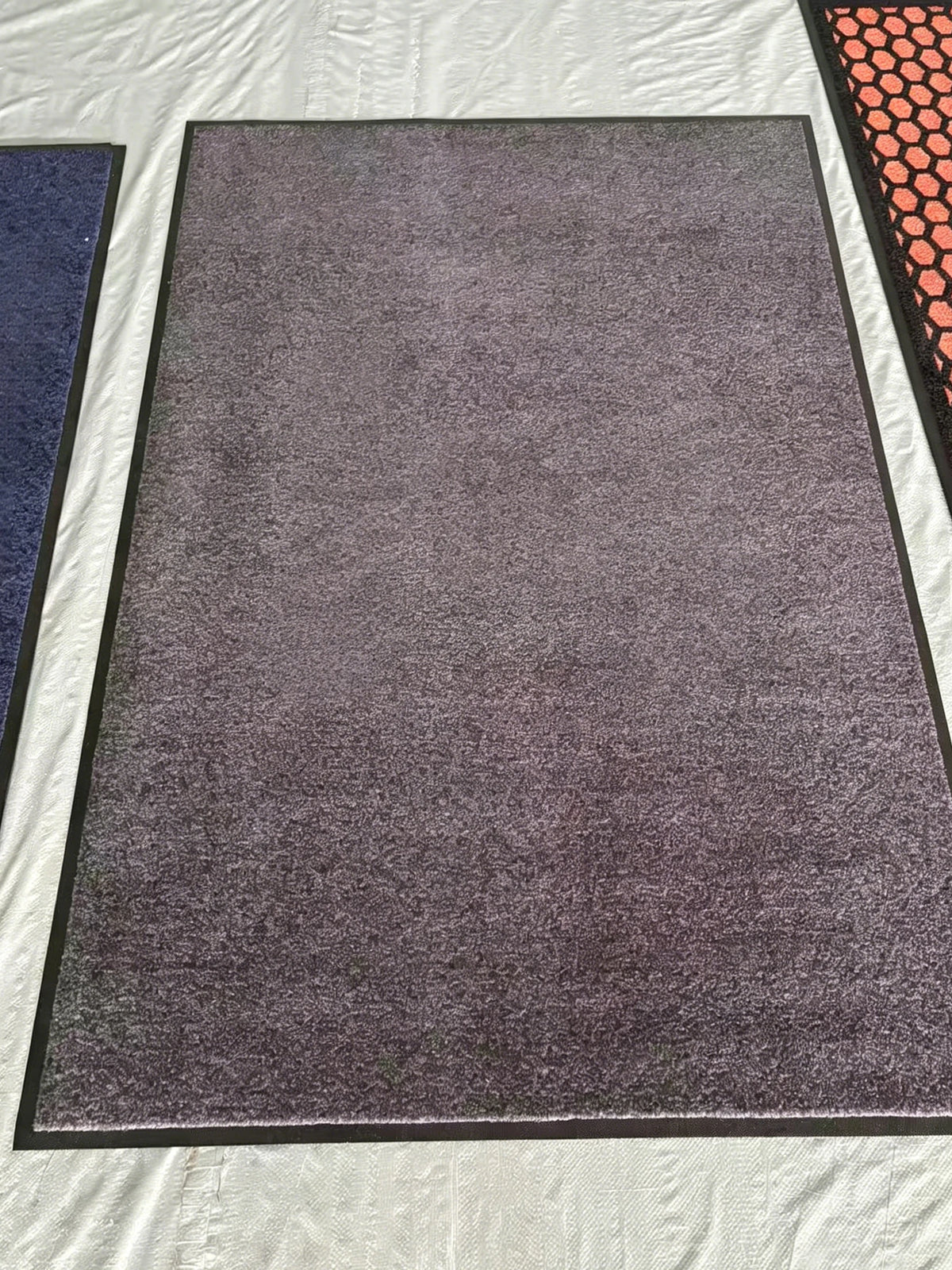 tapis personnalisable violet rouge moderne résistant antibactéries antidérapant absorbant eau extérieur garage entrée