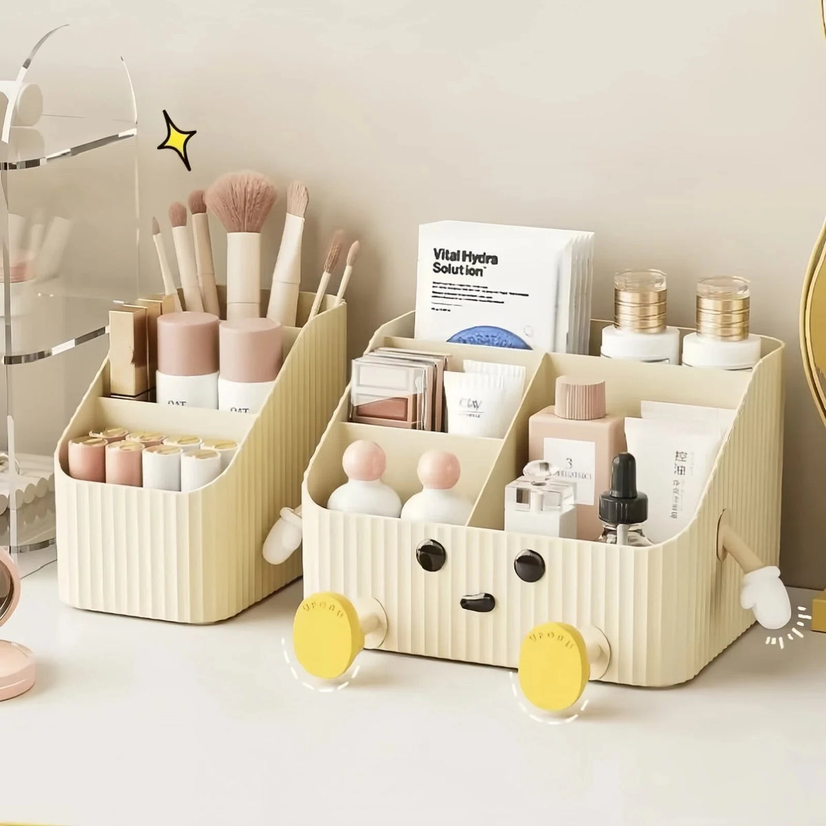boîte rangement cosmétique beige rayures modernes poignées maquillage soins peau crèmes lotions emballages