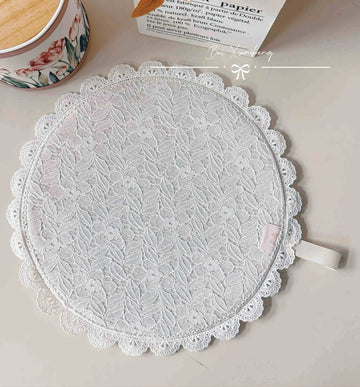 serviettes table dentelle rose clair blanc beige marron violet classiques opaques