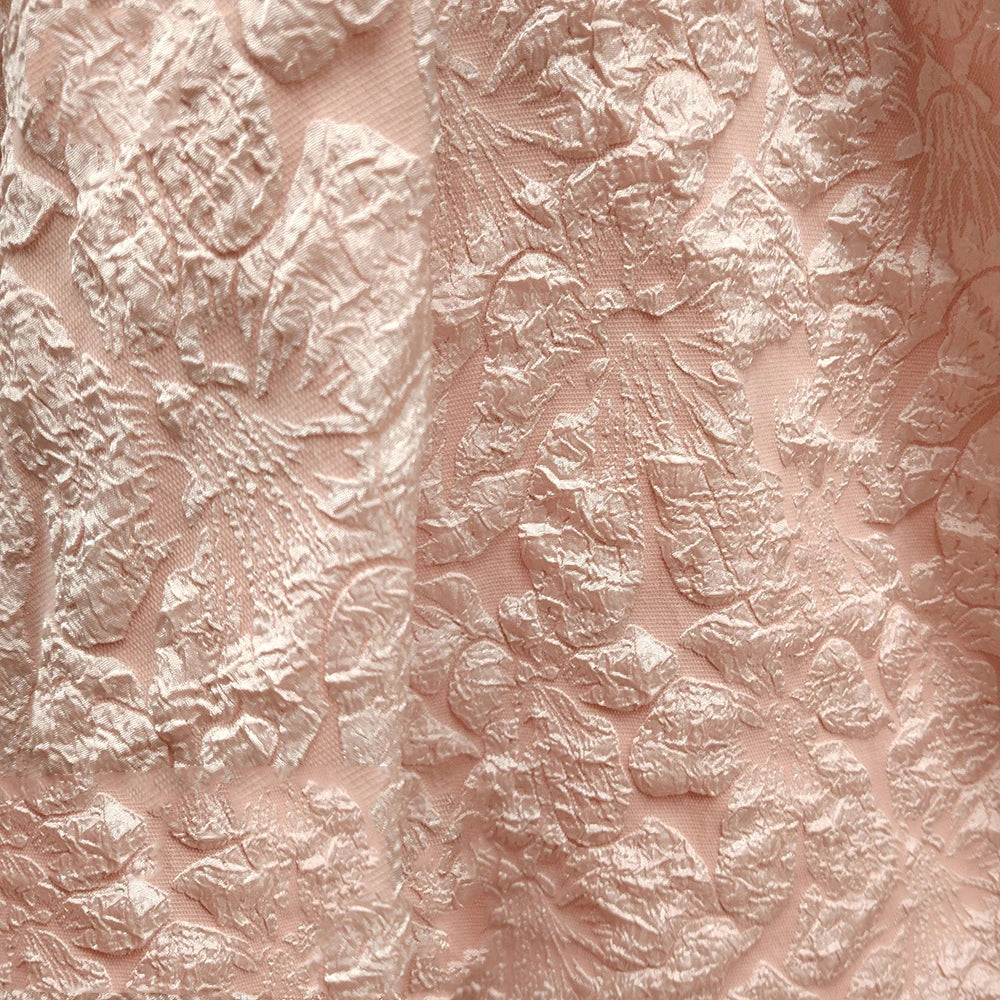 tissu polyester brocart fleurs relief rose clair beige gris rouge jaune doré opacité Jacquard
