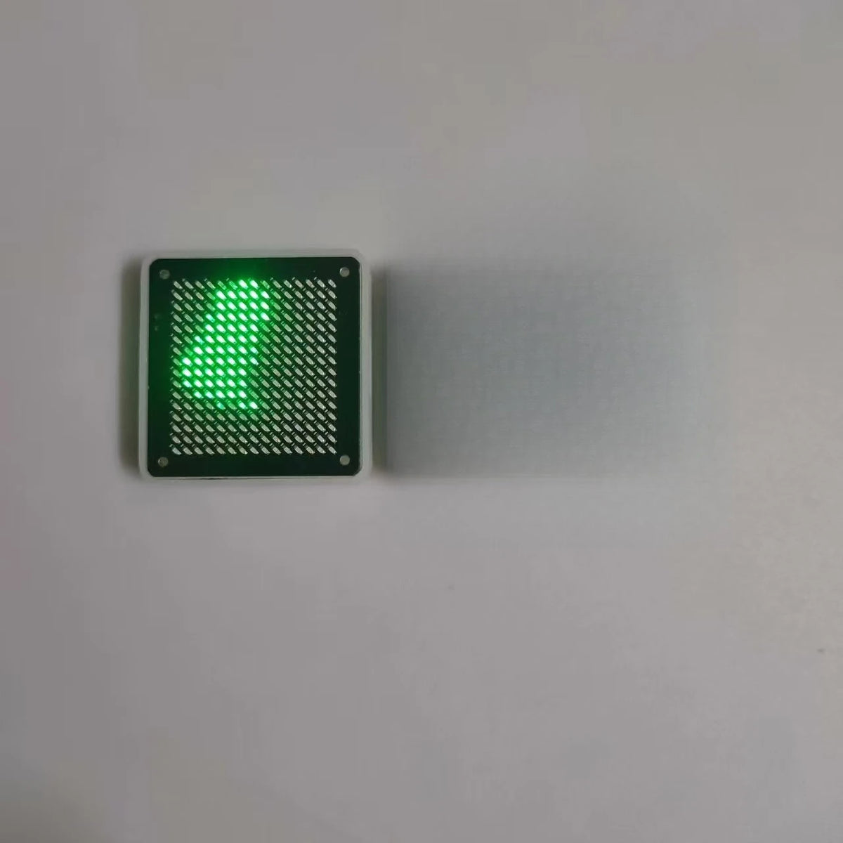 lampe led noire verte matrice led moderne batterie intégrée effet d'eau opacité technologie