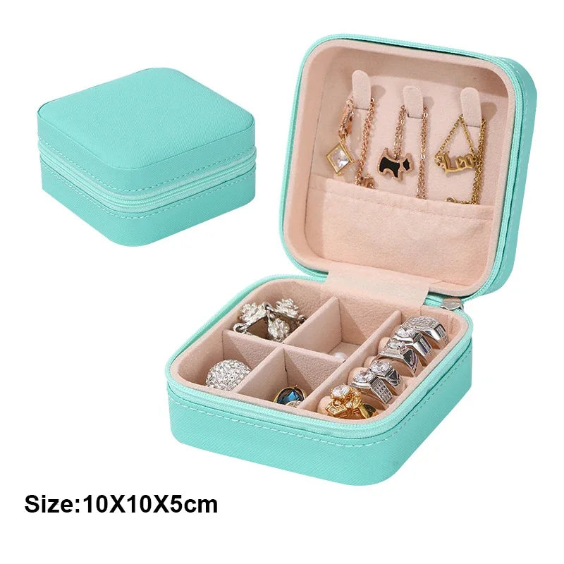 boîte bijoux cuir velours vert pastel rose pâle moderne élégant boucles d'oreilles colliers bagues