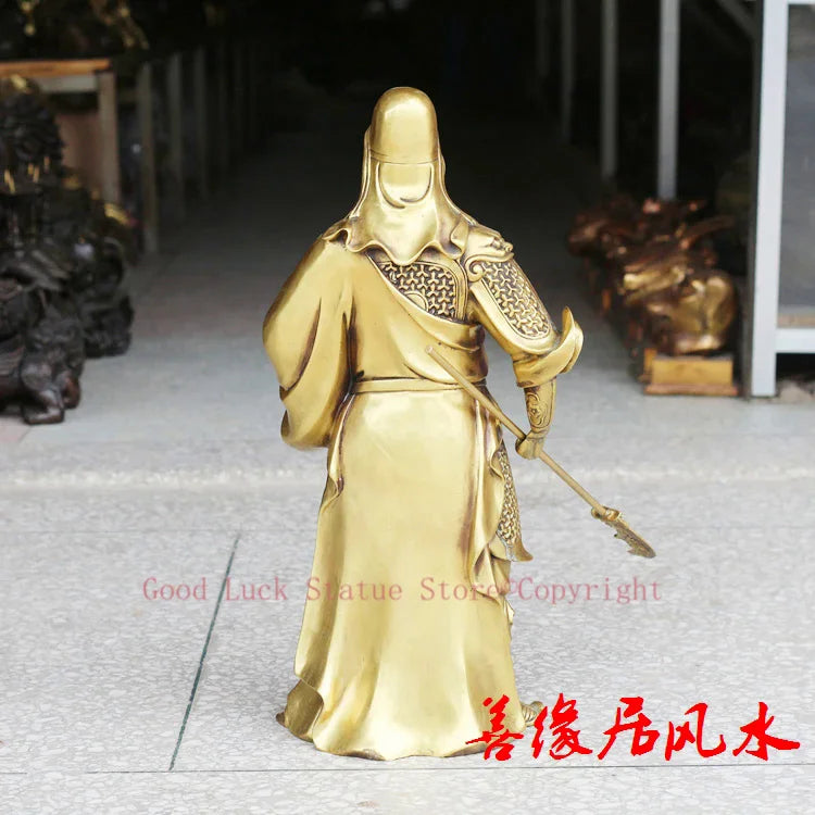 statue bronze doré guerrier traditionnel chinois longue barbe bâton faucille détails sculptés complexe
