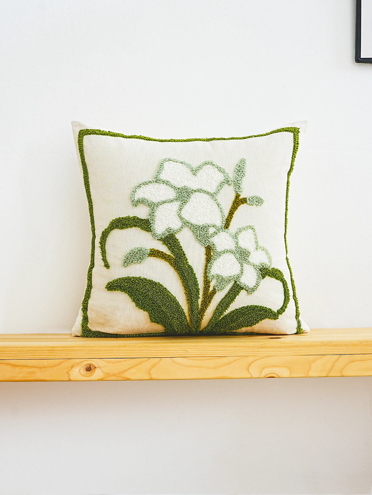 housse coussin motif floral brodé lilas marguerites tissu polyester opacité décoratif chambre lit
