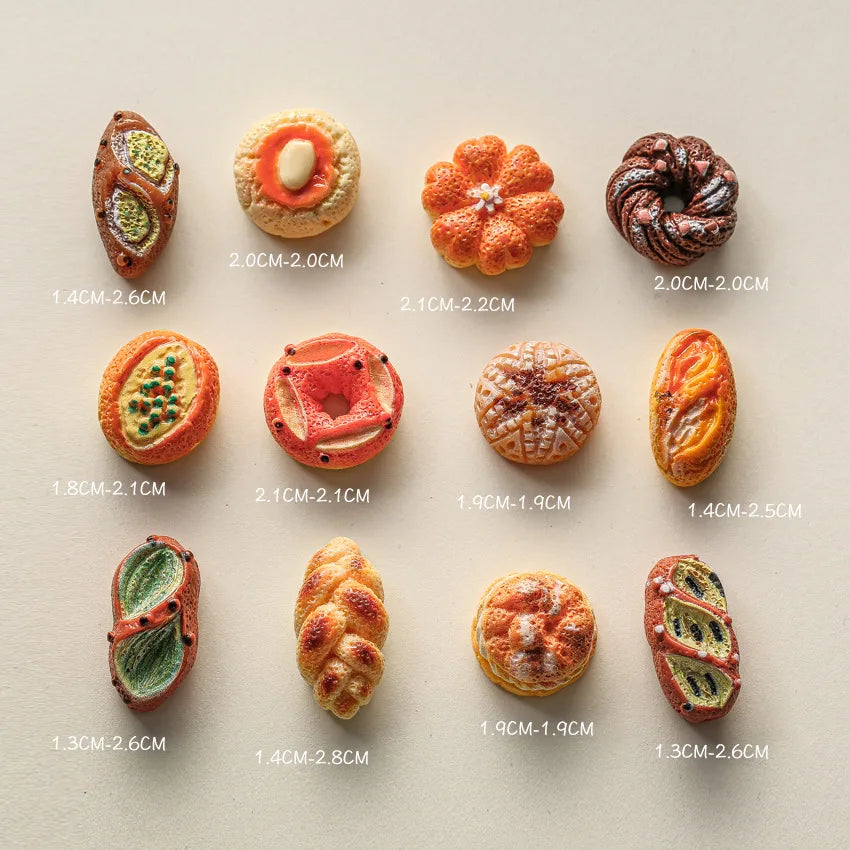 miniatures gâteaux resine variées motifs fruits realistes deco maison orange beige marron vert blanc