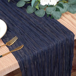 tableau chemin table bleu marine vert foncé rose rouge crepe plissé moderne élégant mariage