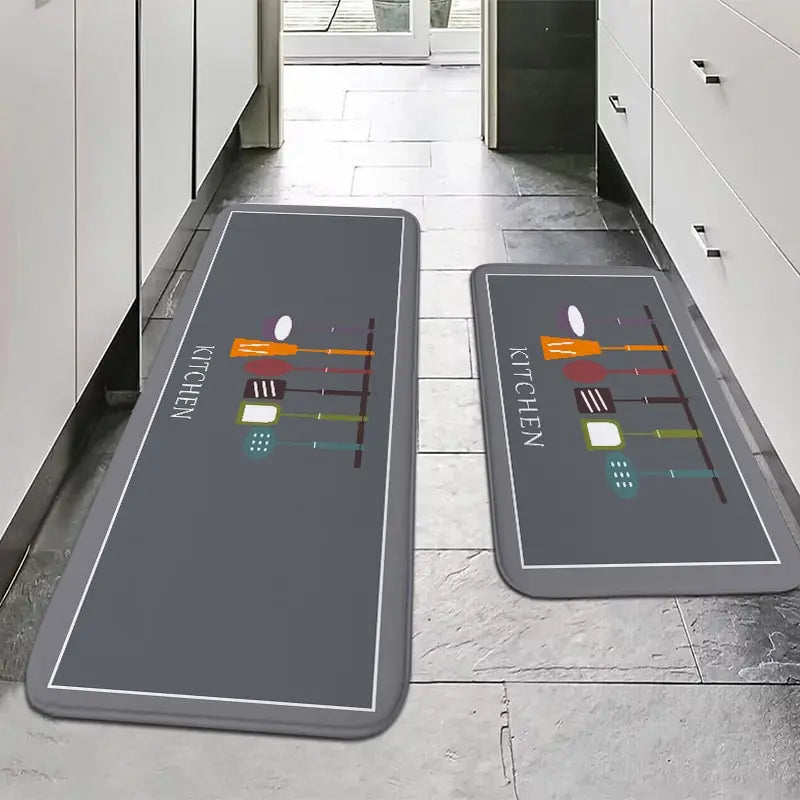 tapis cuisine gris noir rouge moderne ustensiles texte fleurs cactus salle bain