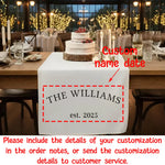 serviette table mariage monogramme feuilles texte personnalisé blanc classique élégant deco table nuptiale usage